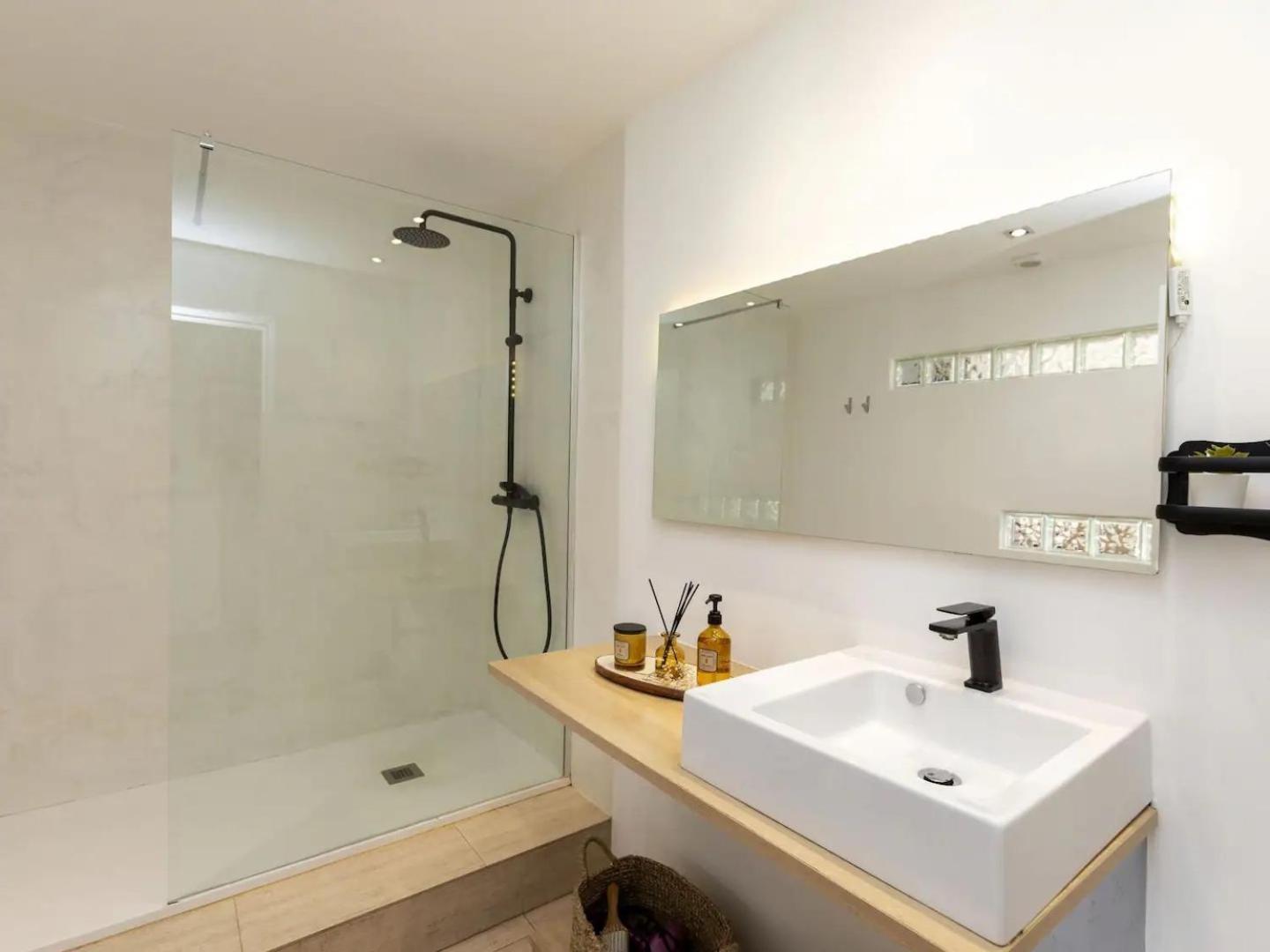 Casa Canyet Con Piscina A Un Paso De Barcelona Y La Playa Badalona Exteriör bild