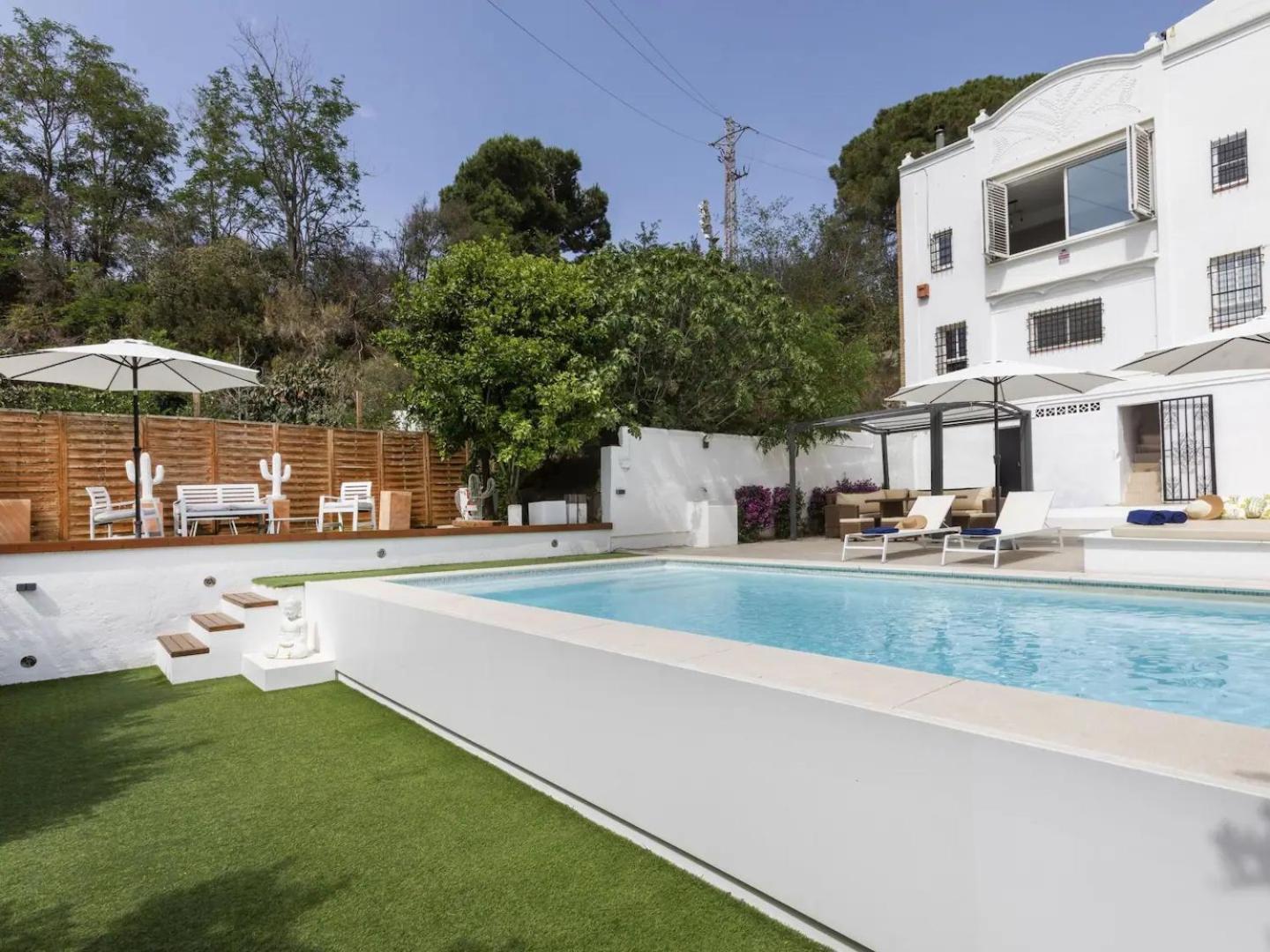 Casa Canyet Con Piscina A Un Paso De Barcelona Y La Playa Badalona Exteriör bild